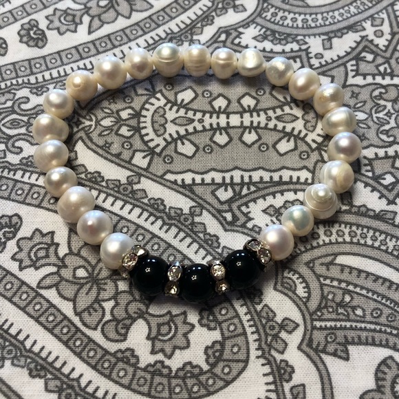 ⬇️🌴5 for $20🌴 Fresh water pearl imitation - Picture 1 of 4